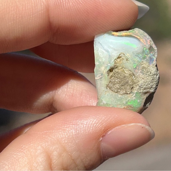 Iridescent Rainbow White Opal Gemstone - Picture 6 of 15